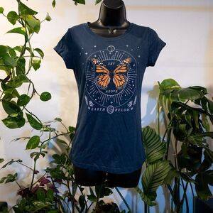 Wound Up Monarch Butterfly Starry Night Graphic Junior T-Shirt, Size M